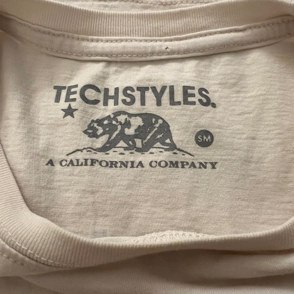 Juniors Kitty Hawk  T-Shirt | Small‎ - Picture 3 of 3